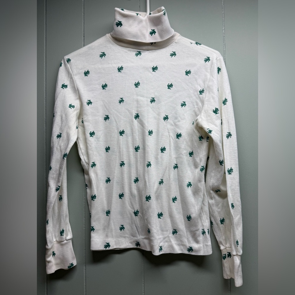 Vtg Crazy Horse Turtleneck with Small Green Frog Print